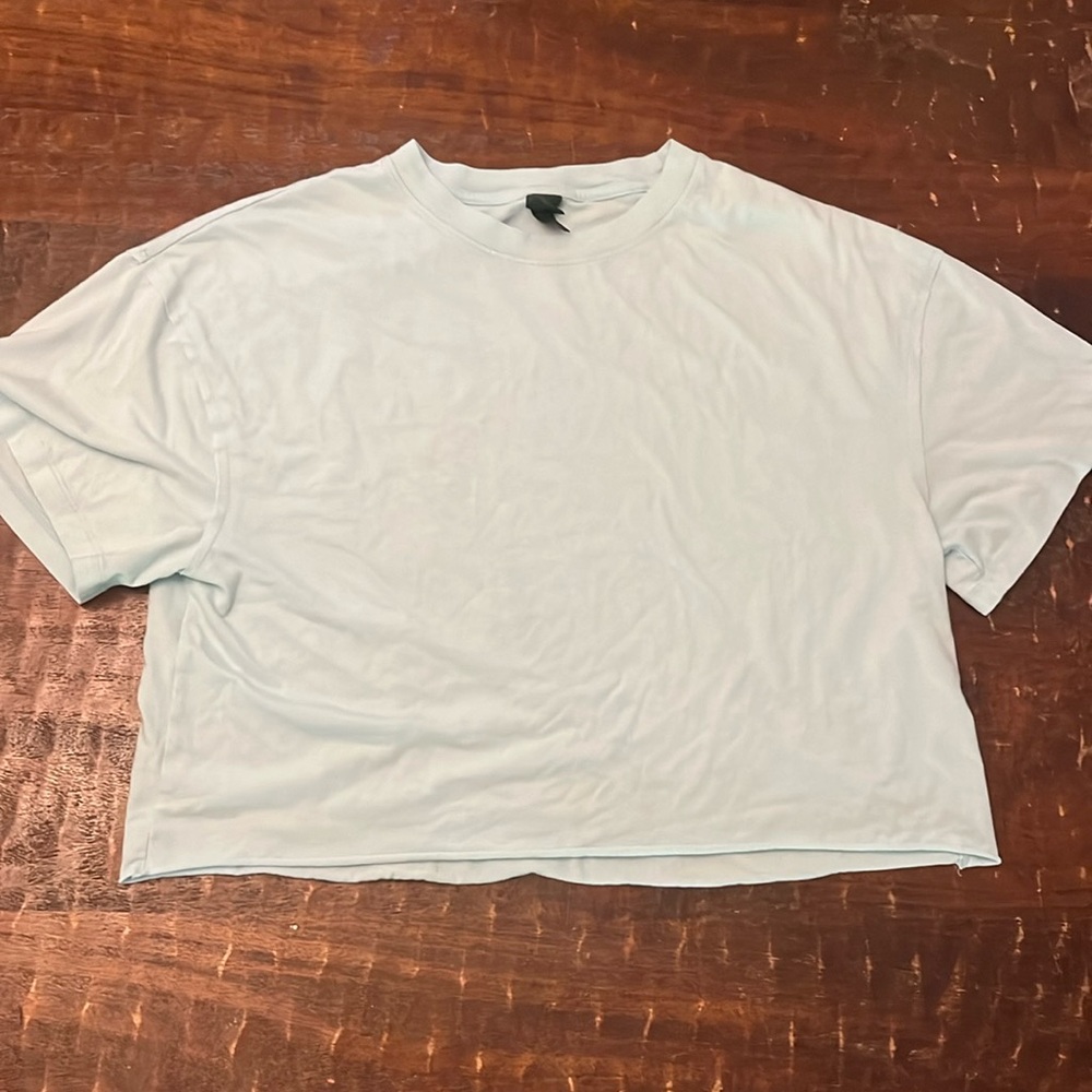 Raw hem cropped tee